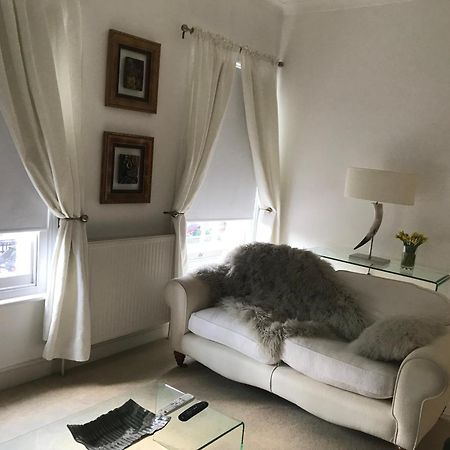 Charming Flat Centrally Located 런던 외부 사진